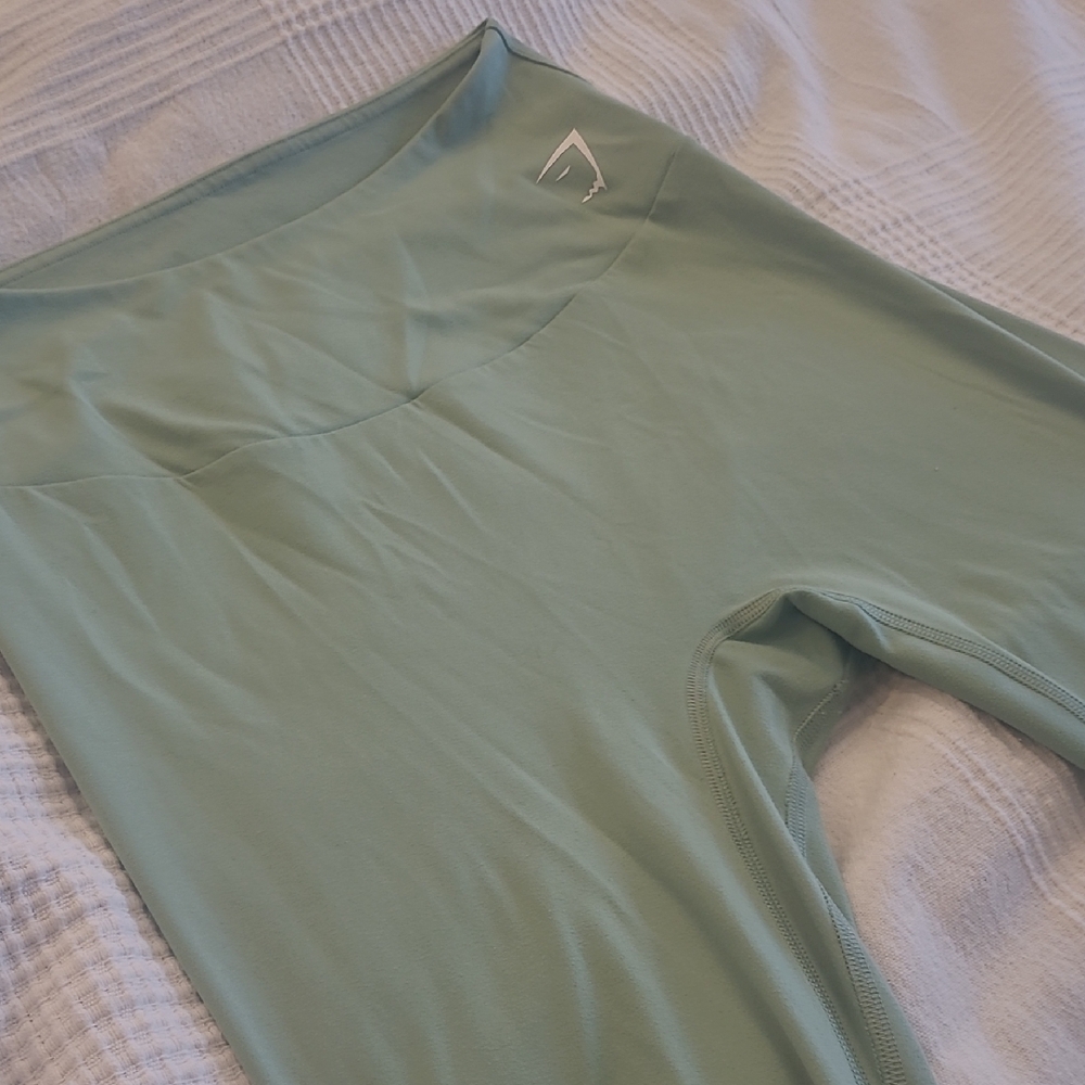 Green High-Waisted Leggings